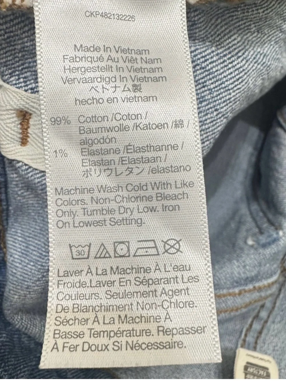 Madewell Curvy 90s Straight Leg Jeans in Light Blue Denim - Picture 12 of 12